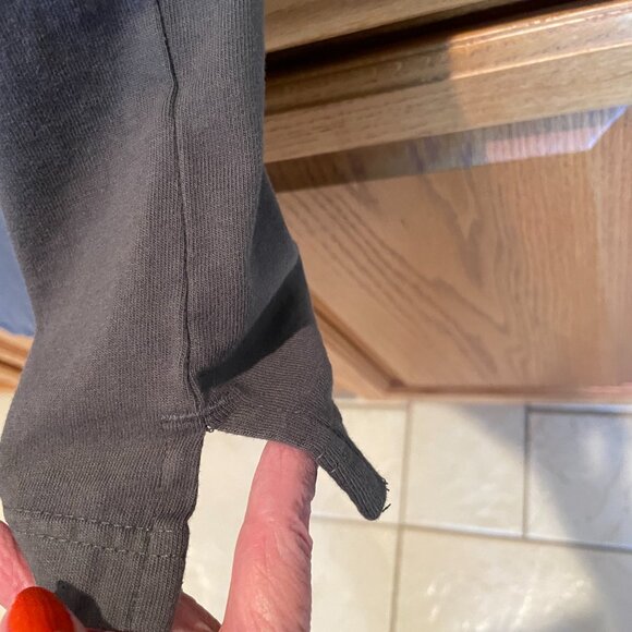 Duluth Trading Co Men's T Shirt Relaxed Fit Longtail T Short Sleeve L Grey New - Picture 5 of 6